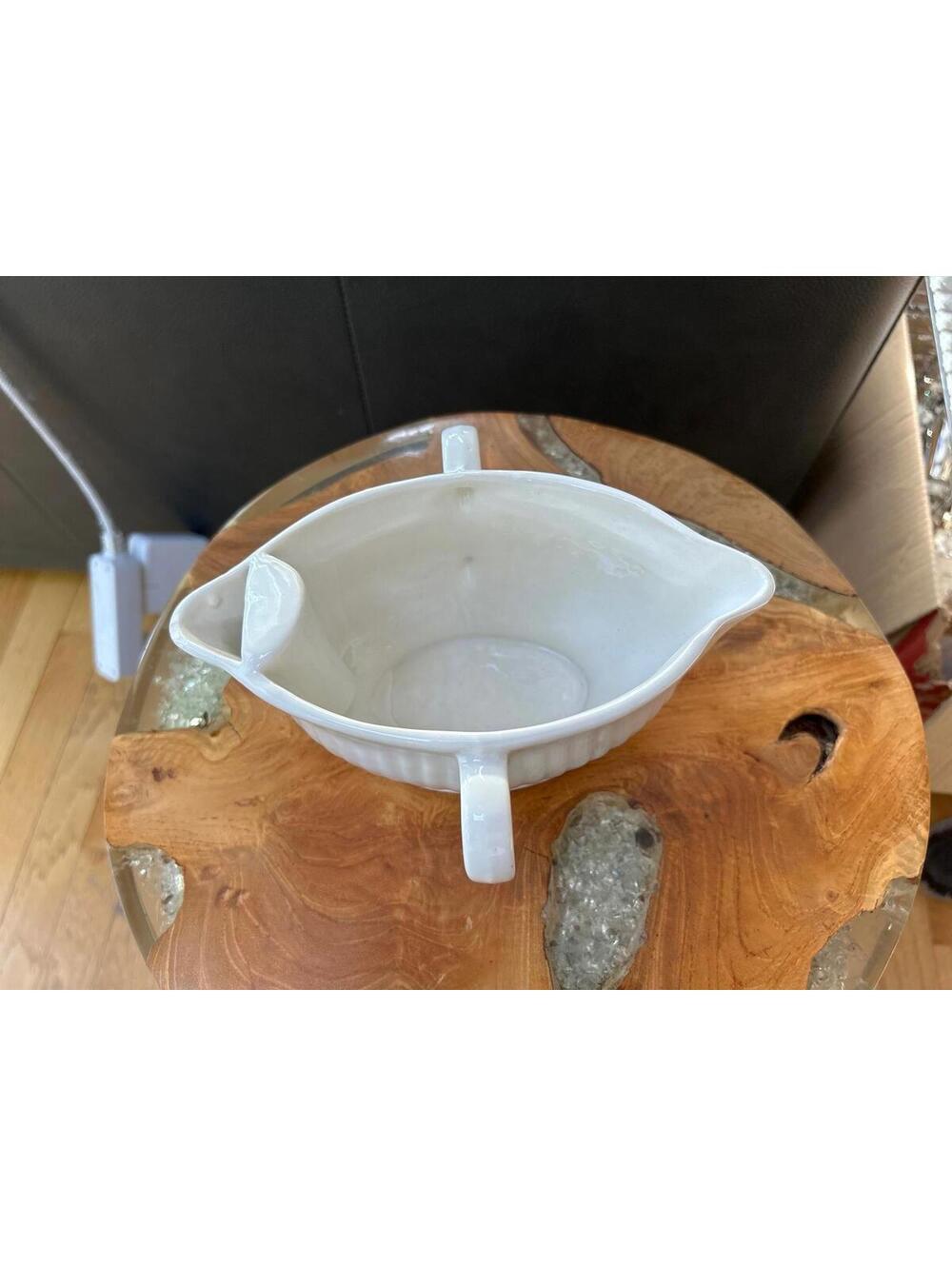 California Pottery USA 990 | Vintage | Gravy Boat